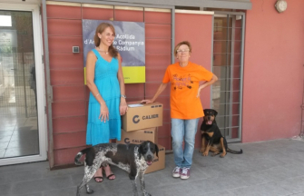 Imagen de Calier dona medicamentos a dos protectoras de animales 